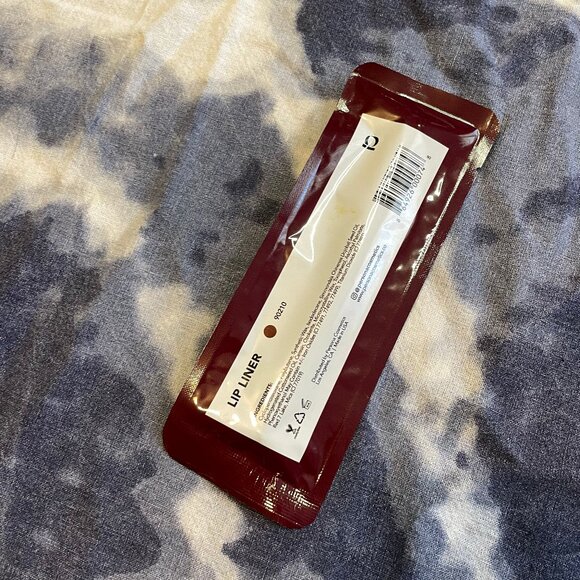 Lip Bundle: NYX, Persona, NudeStix, The Balm, Stir - Picture 12 of 13